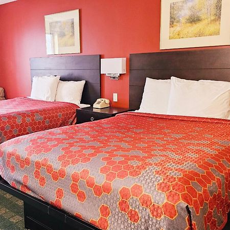 Fort Scott Budgetel Inn & Suites מראה חיצוני תמונה