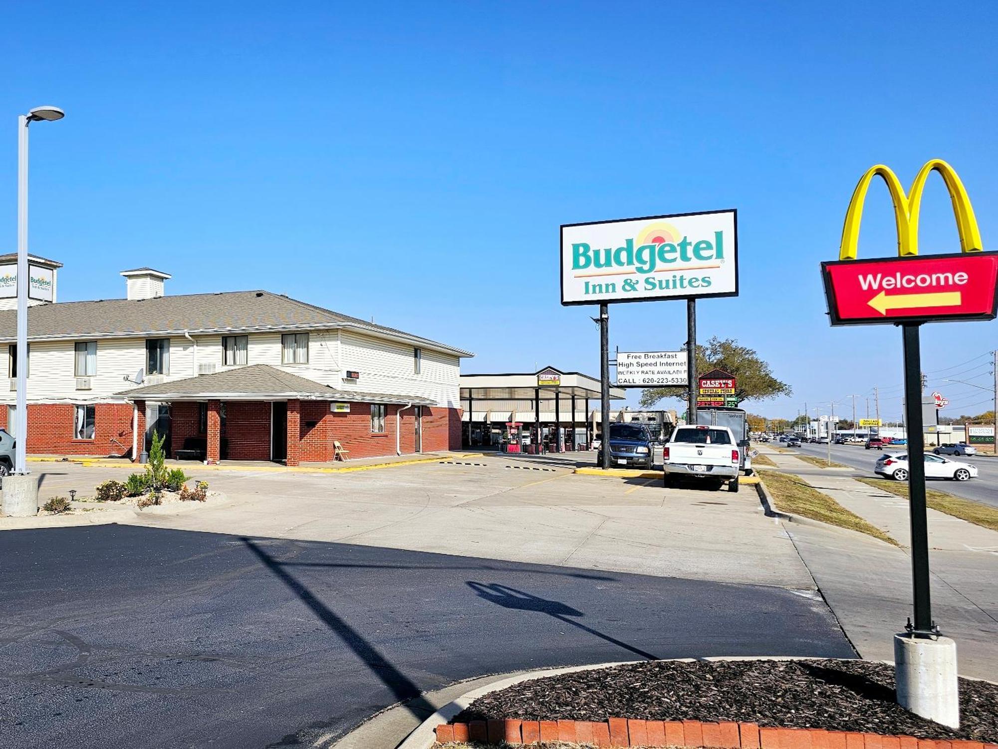 Fort Scott Budgetel Inn & Suites מראה חיצוני תמונה