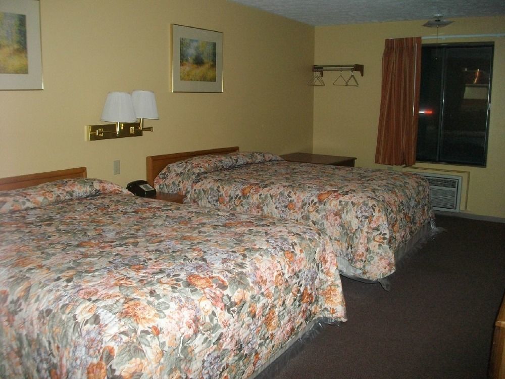 Fort Scott Budgetel Inn & Suites מראה חיצוני תמונה