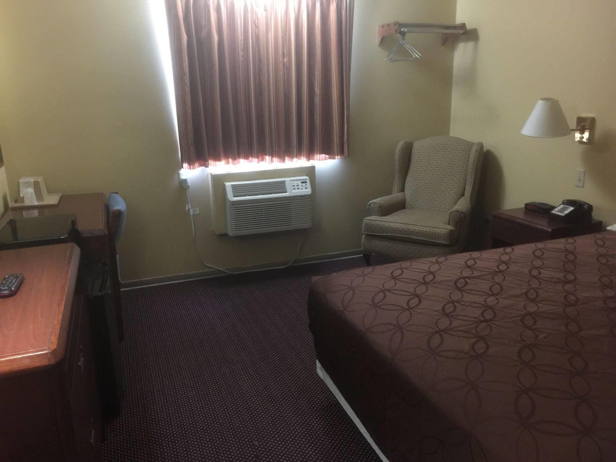 Fort Scott Budgetel Inn & Suites מראה חיצוני תמונה